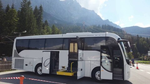 Pullman Gran Turismo MAN Barbi FD039CB con pedana